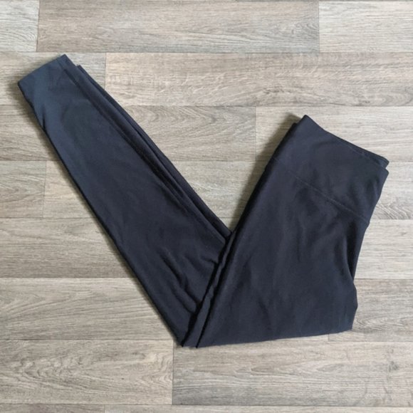 Nike Women’s Legend 2.0 Tight Fit Training Black Pant Legging Size Small - Picture 2 of 9